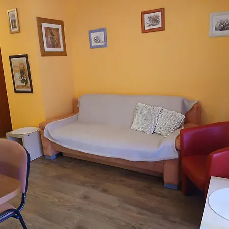 Przy Orliku W Karpaczu Na Osiedlu Skalnym Karpacz